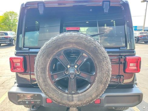 Used 2021 Jeep Wrangler Unlimited Sahara image 5