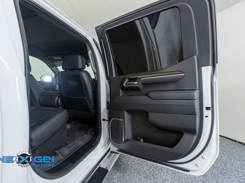Used 2023 GMC Sierra 1500 SLE AWD/4WD image 32