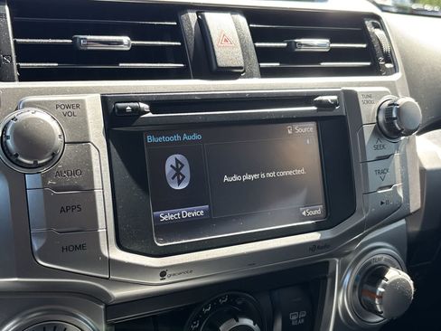 Used 2014 Toyota 4Runner SR5 AWD/4WD image 18