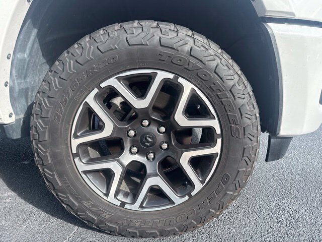Used 2025 RAM 1500 Laramie w/ Sport Appearance Package AWD/4WD image 4