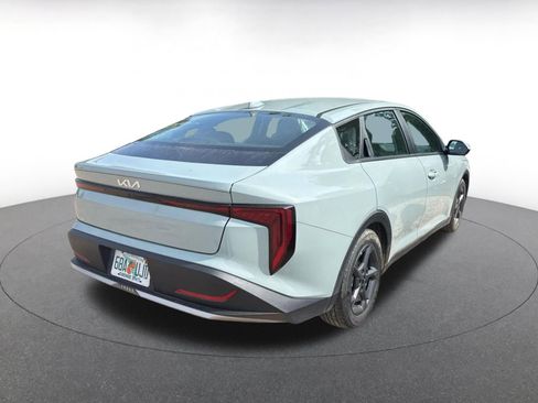 Used 2025 Kia K4 LXS image 17