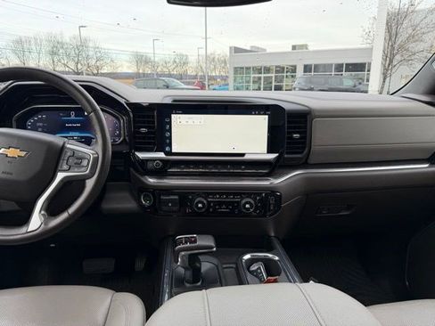 Used 2023 Chevrolet Silverado 1500 LTZ w/ LTZ Premium Package image 18