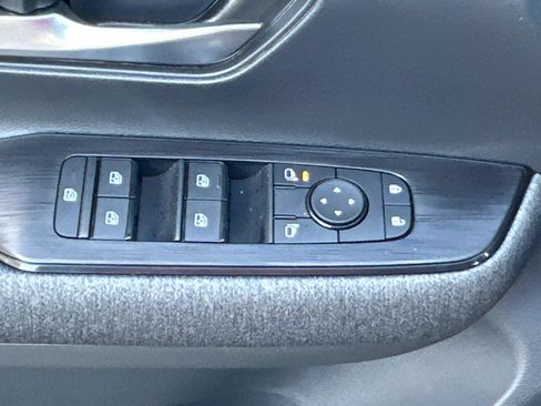 New 2026 Nissan Kicks SV w/ Interior Electronics Package AWD/4WD image 20