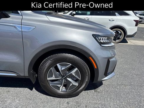 Certified 2023 Kia Sorento EX w/ Panoramic Sunroof Package FWD image 24