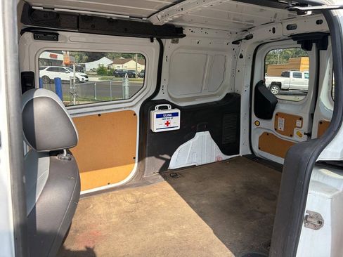 Used 2016 Ford Transit Connect XL FWD image 15