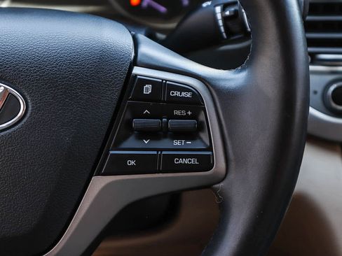 Used 2017 Hyundai Elantra SE w/ SE A/T Tech Package 03 image 19