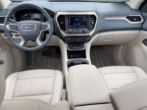 Used 2022 GMC Acadia Denali w/ Denali Ultimate Package image 16