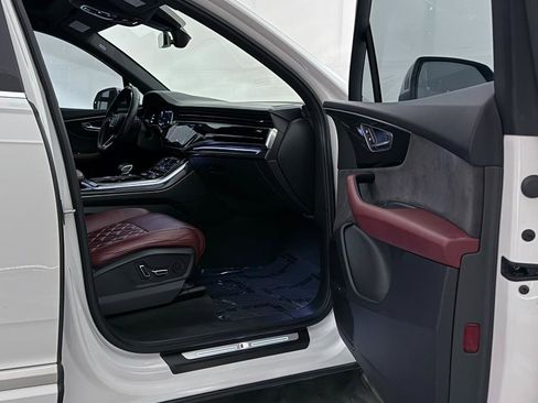 Used 2021 Audi SQ7 Premium Plus w/ Driver Assistance Package image 28