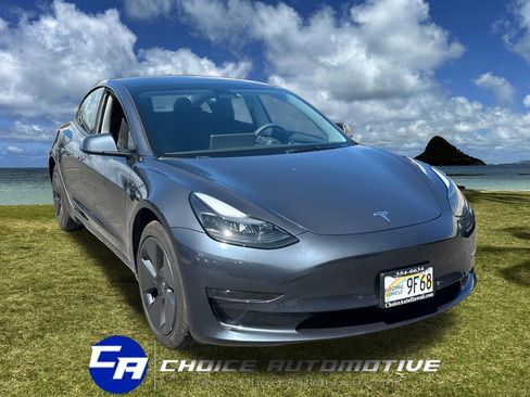 Used 2023 Tesla Model 3 Standard Range image 9