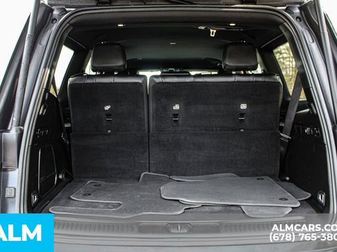 Used 2024 Jeep Wagoneer Series II w/ Flexible Seating Group image 24