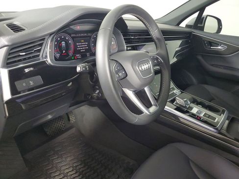 Used 2025 Audi Q7 3.0T Premium AWD/4WD image 24