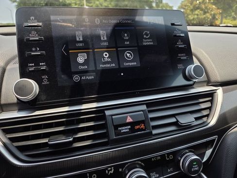 Used 2019 Honda Accord Sport image 10