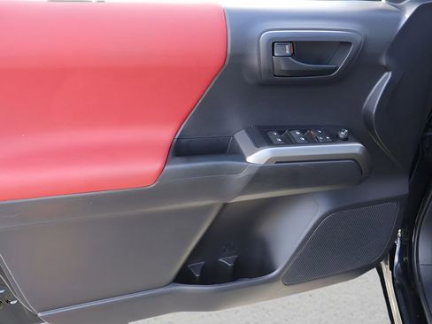 Certified 2022 Toyota Tacoma SR5 w/ Technology Package image 10