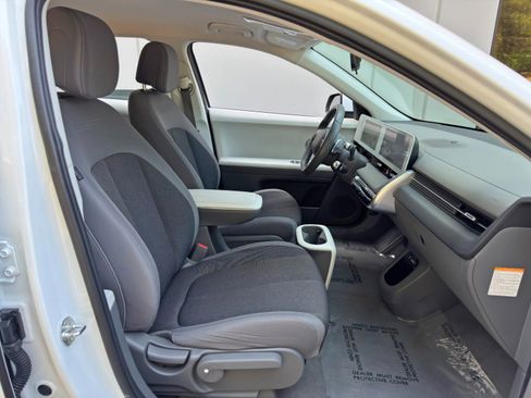 Used 2024 Hyundai Ioniq 5 SE image 14