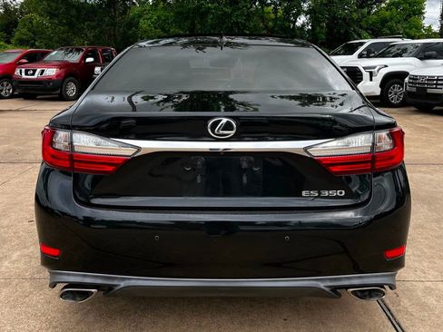 Used 2016 Lexus ES 350 w/ Ultra Luxury Package FWD image 8
