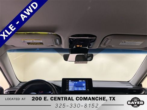 Used 2021 Toyota Venza XLE image 18