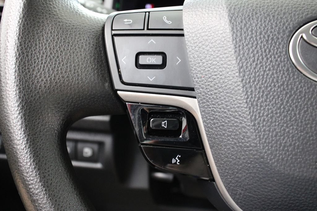 Used 2025 Toyota Camry LE FWD image 24