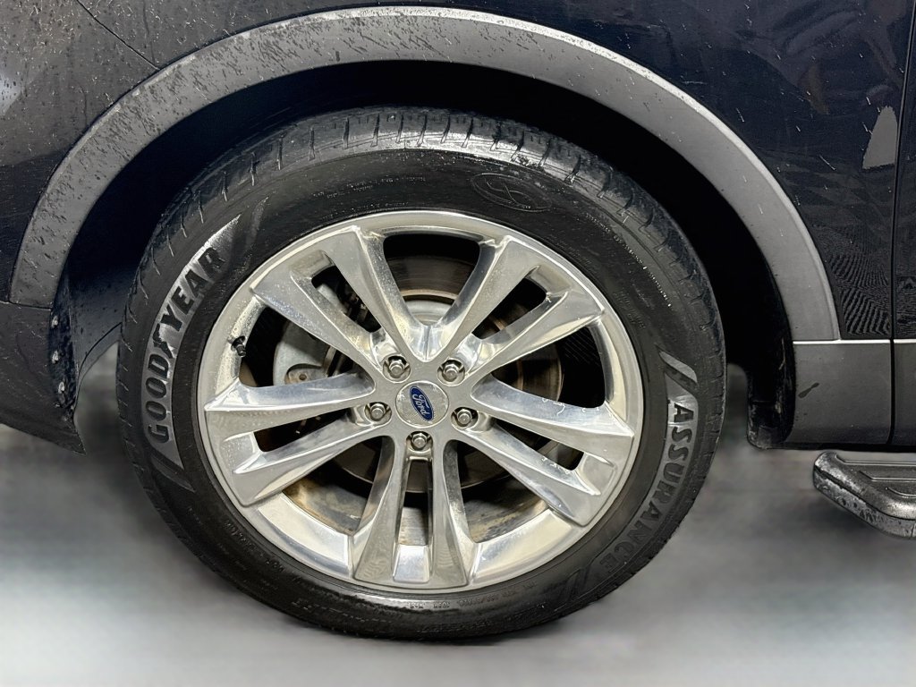 Used 2018 Ford Explorer Limited w/ Equipment Group 301A AWD/4WD image 11