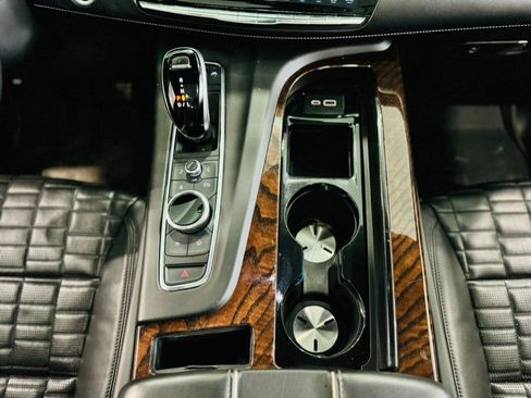 Used 2021 Cadillac Escalade Premium Luxury Platinum w/ LPO, Radiant Package image 29