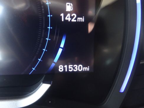 Used 2019 Hyundai Santa Fe AWD image 22