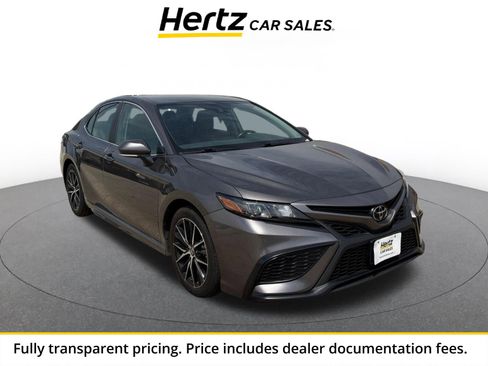 Used 2024 Toyota Camry SE FWD image 1