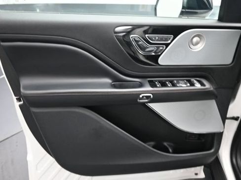 Used 2021 Lincoln Aviator Reserve w/ Equipment Group 202A AWD/4WD image 21