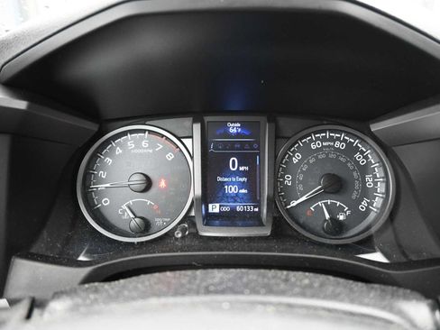 Used 2019 Toyota Tacoma TRD Sport image 13