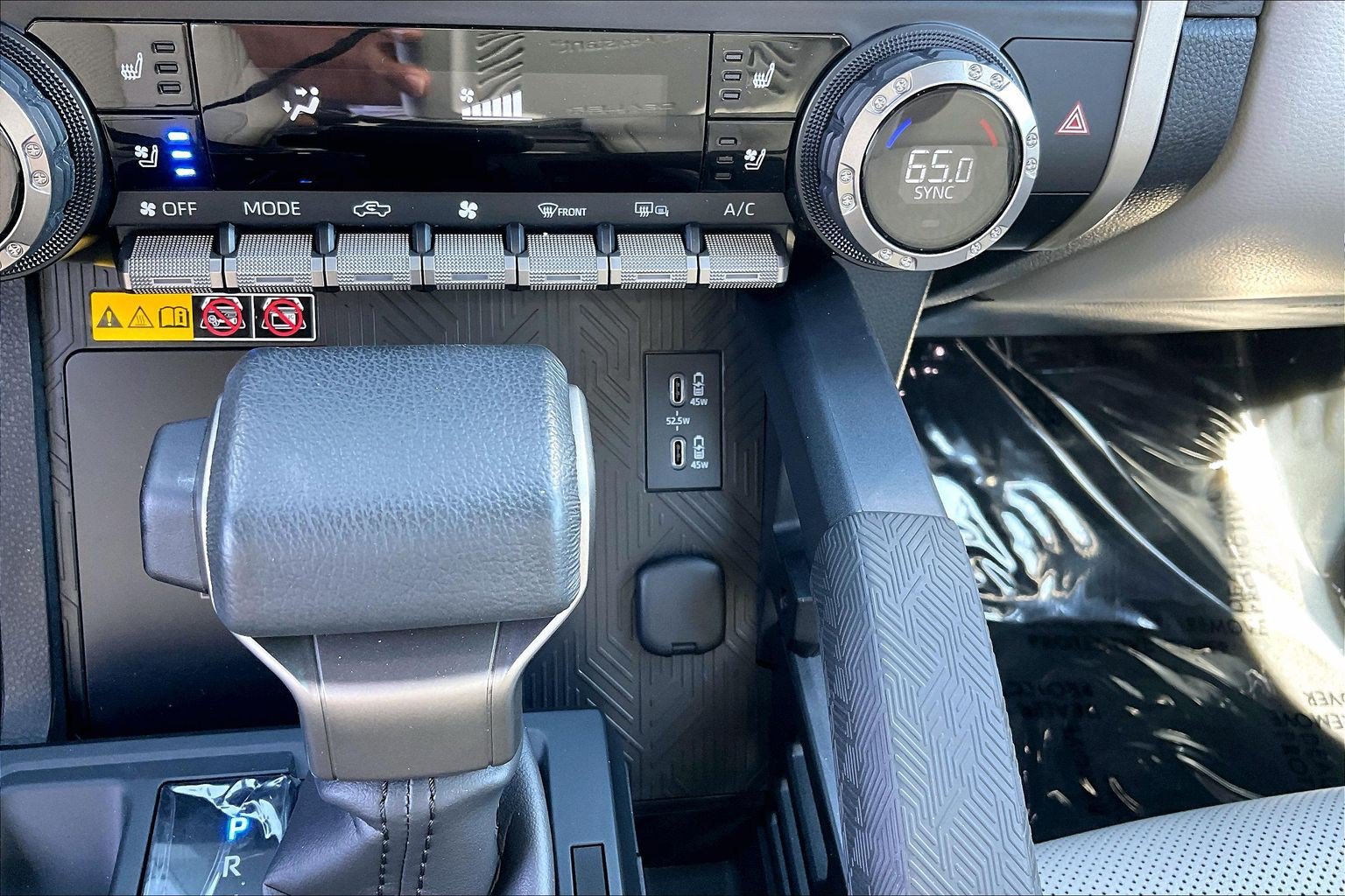Used 2025 Toyota Tacoma Limited AWD/4WD image 39