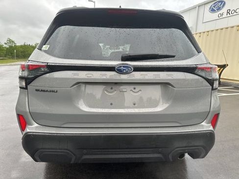 Used 2025 Subaru Forester Limited AWD/4WD image 4