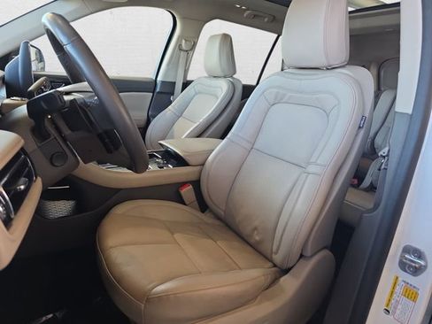 Used 2023 Lincoln Aviator Reserve w/ Equipment Group 201A AWD/4WD image 16