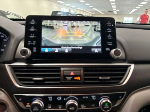 Used 2020 Honda Accord EX image 20