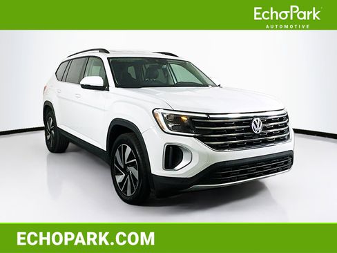 Used 2024 Volkswagen Atlas SE image 1