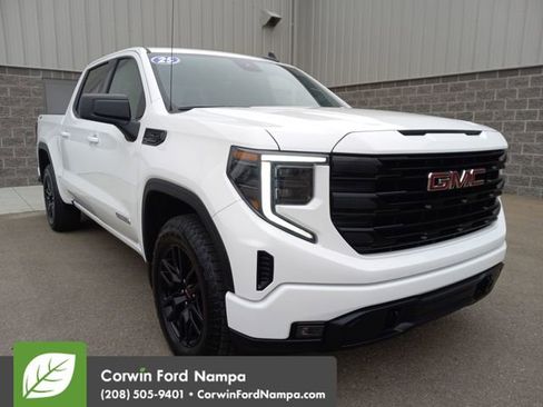 Used 2025 GMC Sierra 1500 Elevation image 1