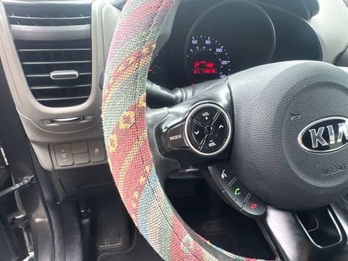 Used 2019 Kia Soul FWD image 14