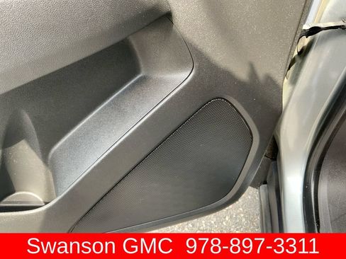 Certified 2023 Chevrolet Equinox LT w/ LPO, Floor Liner Package AWD/4WD image 23