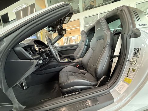 Used 2024 Porsche 911 Targa 4 GTS image 18