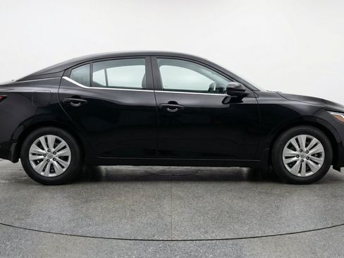 Used 2025 Nissan Sentra S FWD image 11