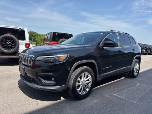 Used 2019 Jeep Cherokee Latitude w/ Popular Appearance Group AWD/4WD image 6