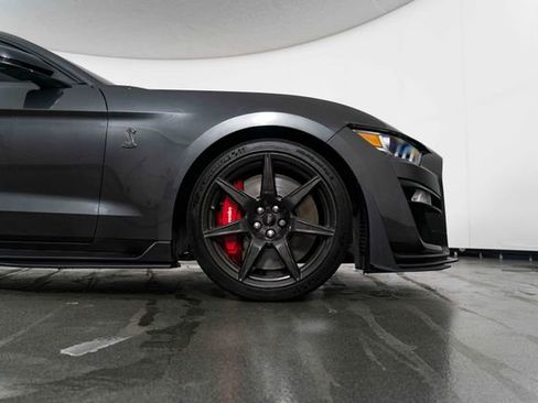 Used 2020 Ford Mustang Shelby GT500 w/ Carbon Fibre Track Pack RWD image 11