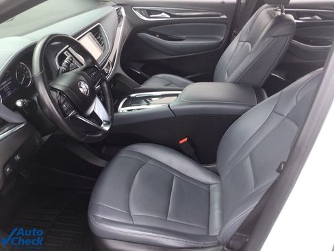 Used 2022 Buick Enclave Essence image 7