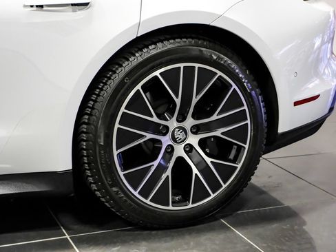 Used 2023 Porsche Taycan RWD image 53