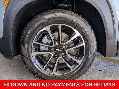 Used 2025 Chevrolet TrailBlazer LT AWD/4WD image 31