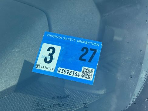 Used 2024 Nissan Altima 2.5 SV image 16