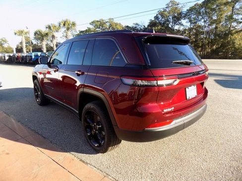 New 2026 Jeep Grand Cherokee Limited w/ Limited Altitude Package RWD image 9