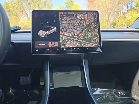 Used 2020 Tesla Model 3 Long Range image 36