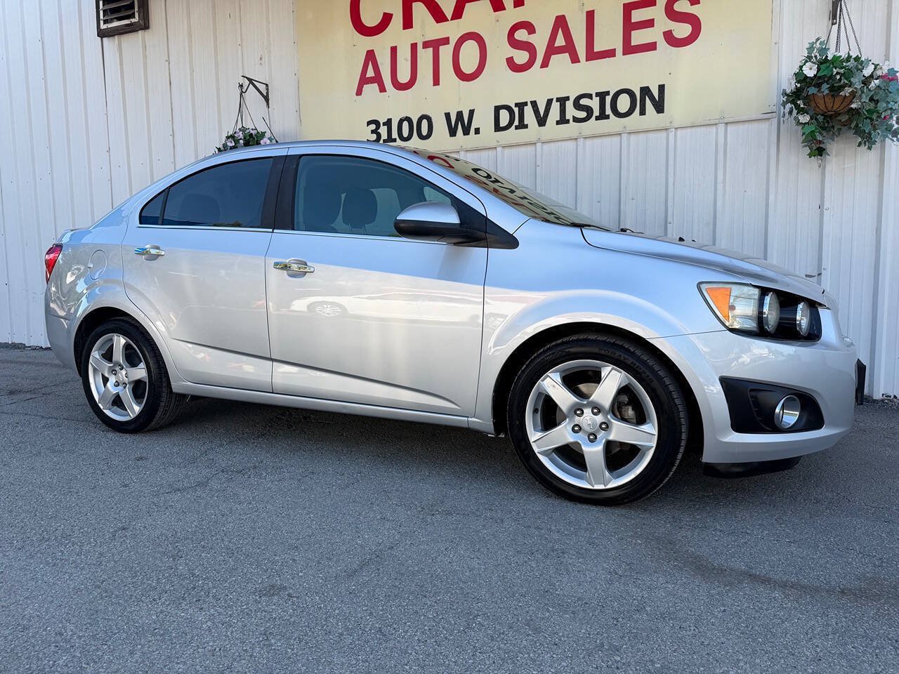 Used 2014 Chevrolet Sonic LTZ FWD image 2