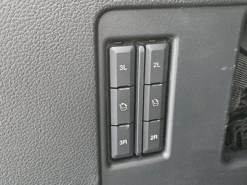 Used 2021 Ford Expedition XLT RWD image 14