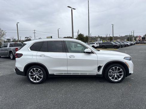 Used 2024 BMW X5 sDrive40i image 2