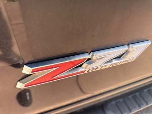 Used 2017 Chevrolet Silverado 1500 LT w/ Rally 2 Edition AWD/4WD image 3