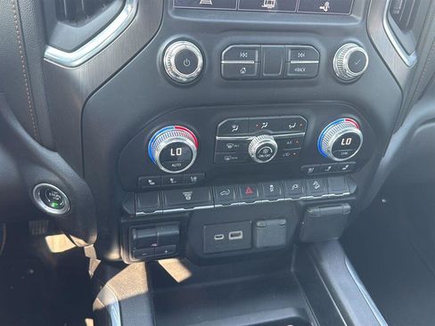 Used 2023 GMC Sierra 2500 AT4 AWD/4WD image 7